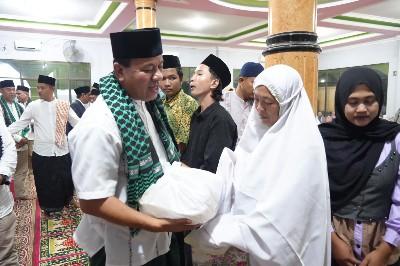  Safari Ramadhan di Singingi, Warga Petai Baru Doakan Suhardiman Sukses Pimpin Kuansing